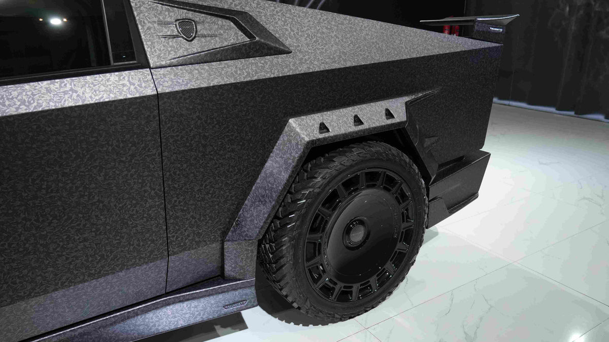 Tesla-Mansory CYBERBEAST Elongation EVO